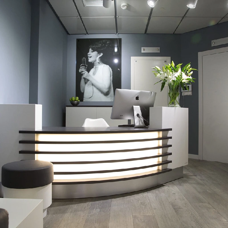 Stylish-Custom-made-receptioN